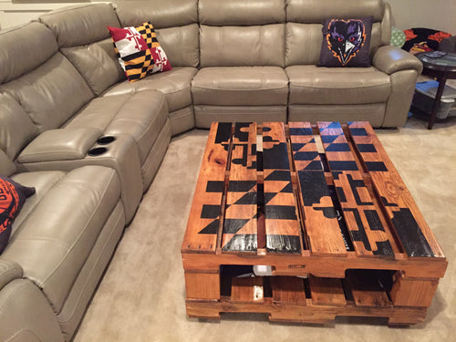 Pallet Table with State Flag